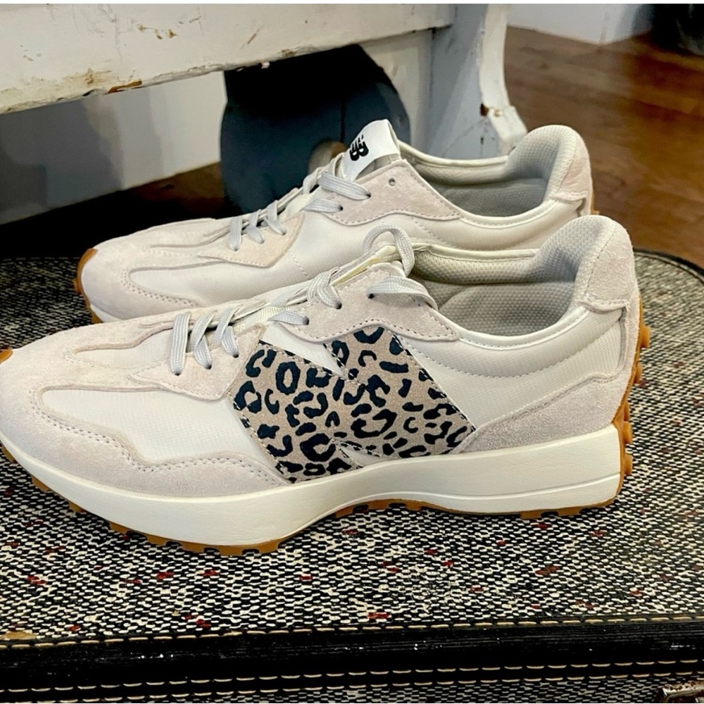 Men’s New Balance Sea Salt Snow Leopard 327 - NWOT